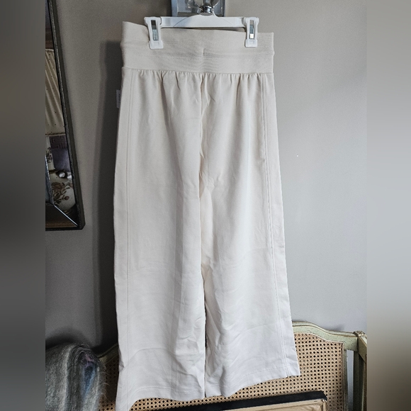 NWT Old Navy Dynamic Fleece Half-Zip Sweatshirt Cream And Sweatpants Set - Picture 10 of 11